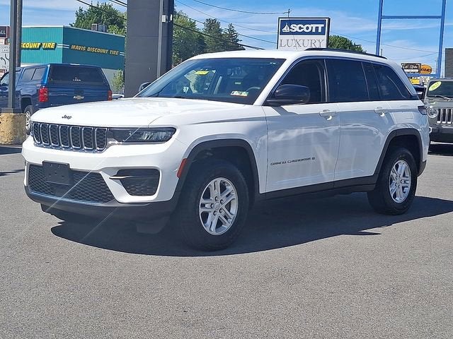 2023 Jeep Grand Cherokee Laredo