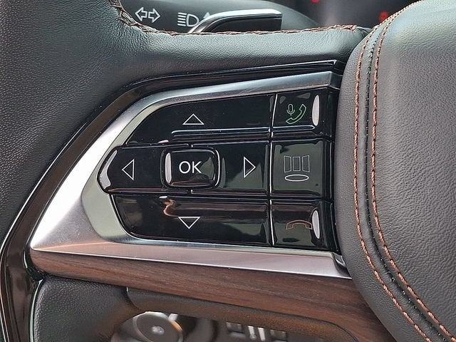 2023 Jeep Grand Cherokee Summit