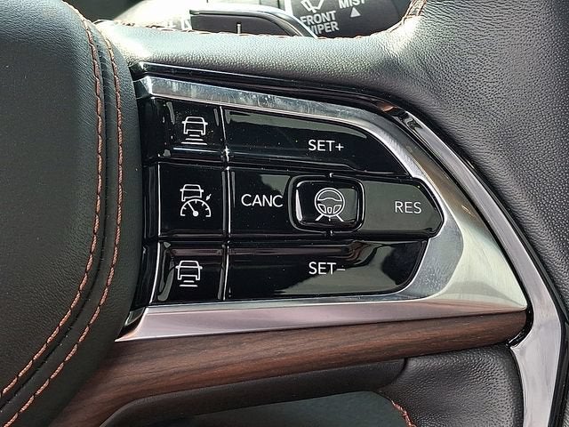 2023 Jeep Grand Cherokee Summit