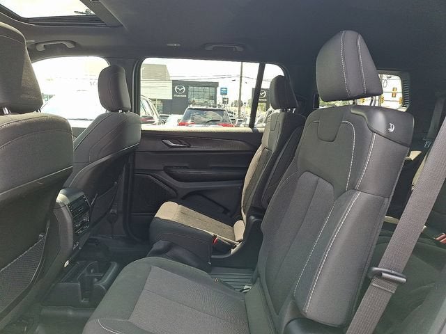 2024 Jeep Grand Cherokee L Laredo X