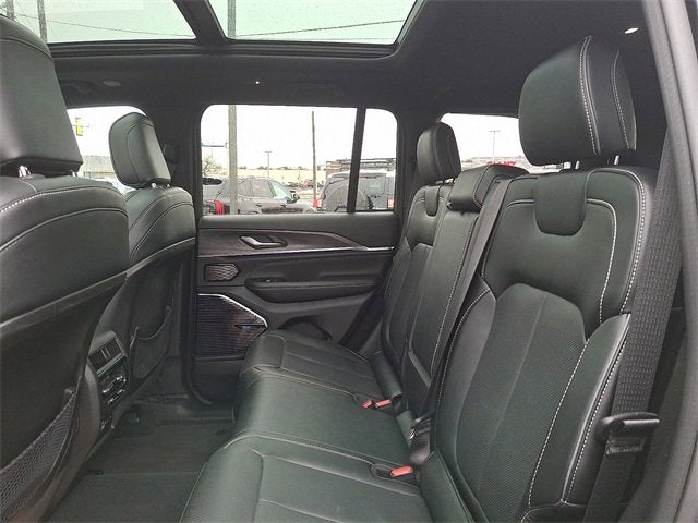 2022 Jeep Grand Cherokee 4xe Overland