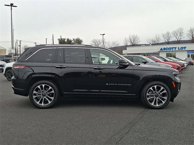 2022 Jeep Grand Cherokee 4xe Overland