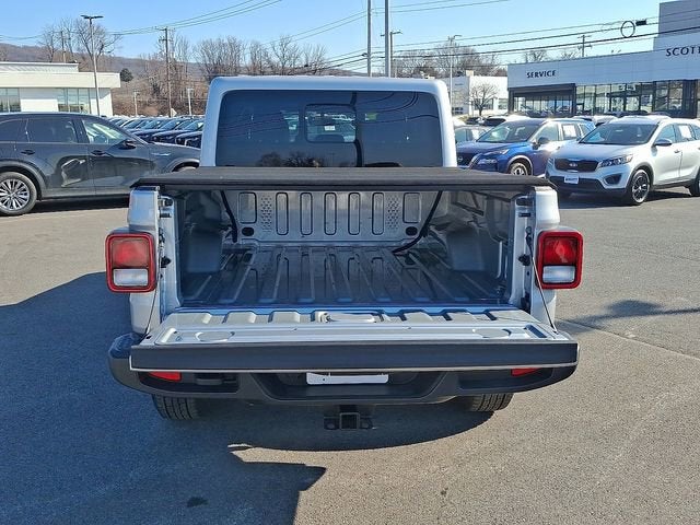2022 Jeep Gladiator Overland