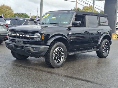2023 Ford Bronco Base