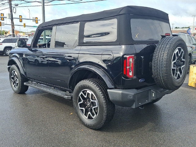 2023 Ford Bronco Base