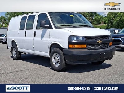 2025 Chevrolet Express Cargo WT