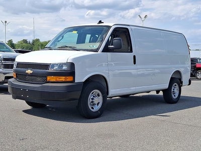 2025 Chevrolet Express Cargo WT