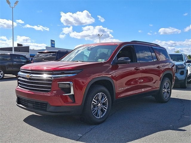 2025 Chevrolet Traverse LT