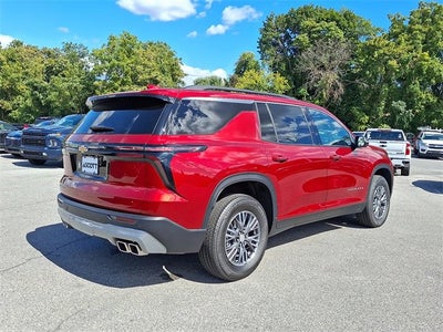 2025 Chevrolet Traverse LT