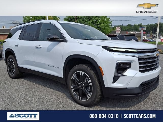 2027 Chevrolet Traverse LT