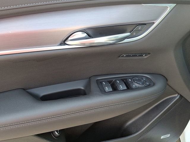 2025 Cadillac XT6 Luxury