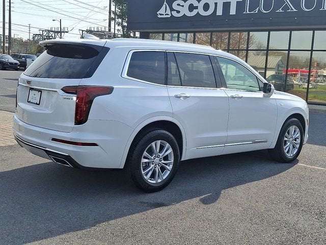 2025 Cadillac XT6 Luxury