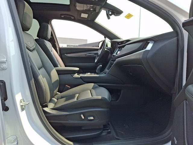 2024 Cadillac XT6 Luxury