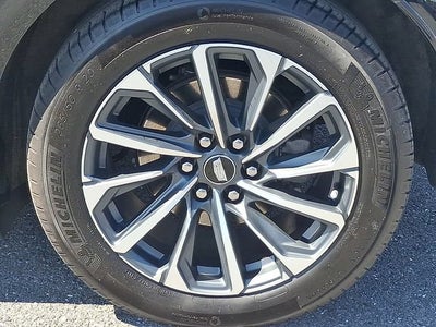 2024 Cadillac LYRIQ Sport 2