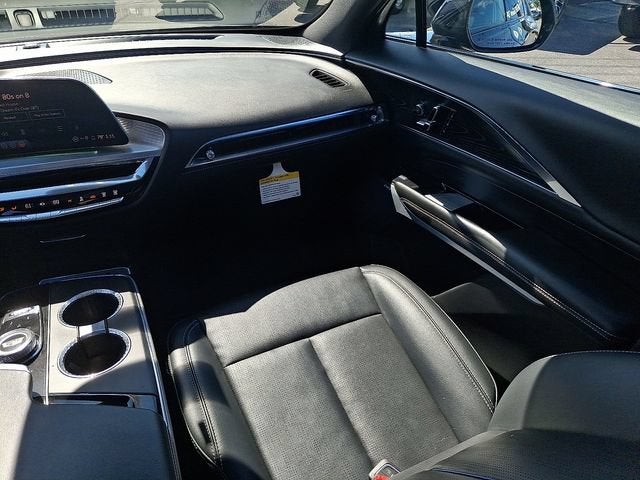 2024 Cadillac LYRIQ Sport 2