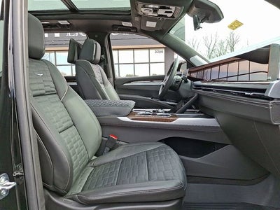 2025 Cadillac Escalade Sport Platinum