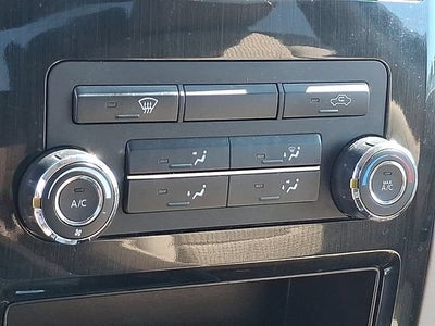 2014 Nissan Titan SV