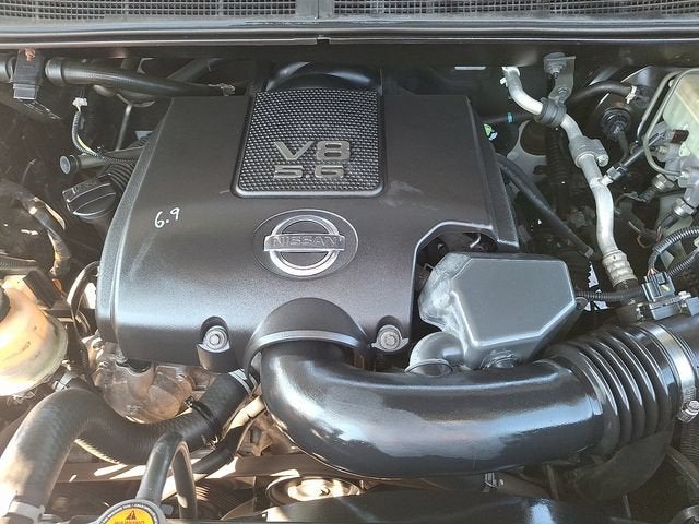 2014 Nissan Titan SV