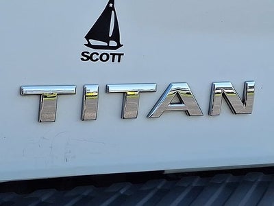 2014 Nissan Titan SV