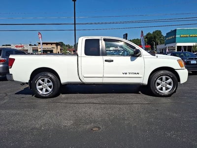 2014 Nissan Titan SV
