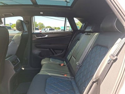 2024 Volkswagen Atlas Cross Sport 2.0T SEL Premium R-Line