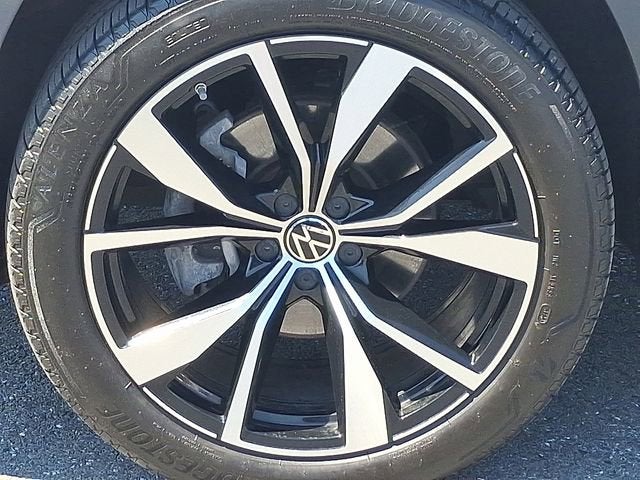 2024 Volkswagen Atlas Cross Sport 2.0T SEL Premium R-Line