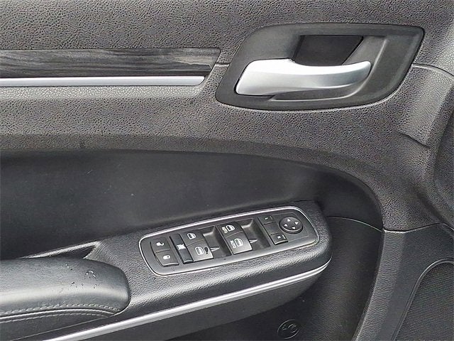 2015 Chrysler 300 Limited