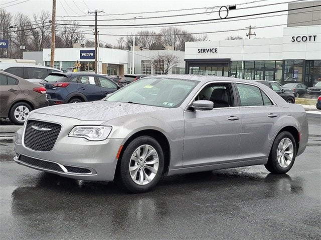 2015 Chrysler 300 Limited
