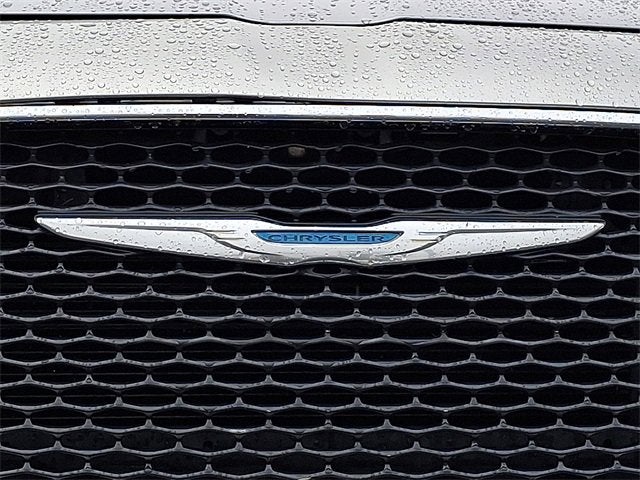 2015 Chrysler 300 Limited