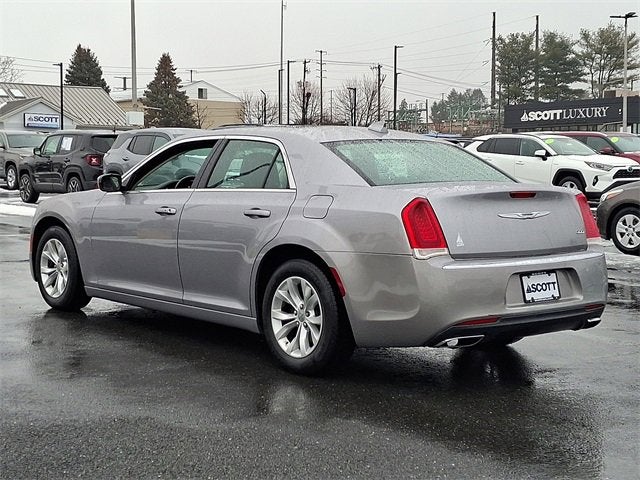 2015 Chrysler 300 Limited