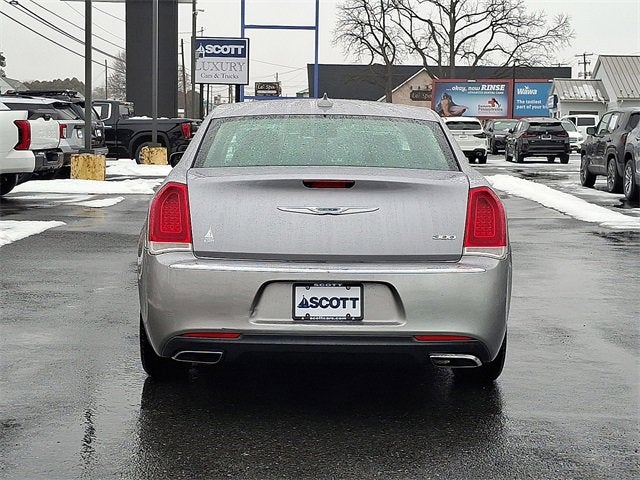 2015 Chrysler 300 Limited
