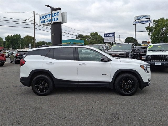 2024 GMC Terrain AT4