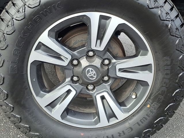 2017 Toyota Tacoma SR5