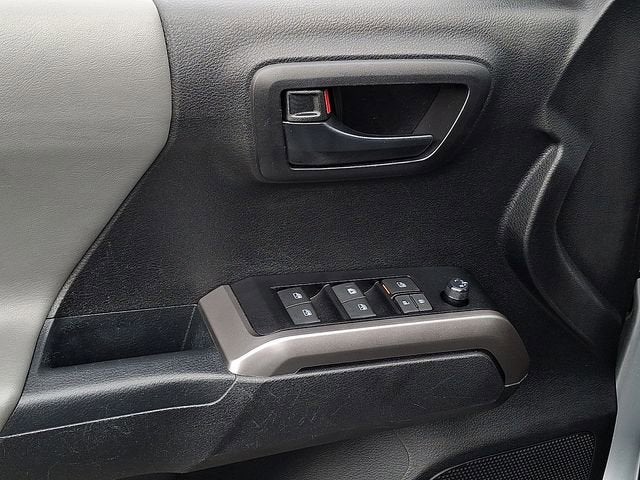 2022 Toyota Tacoma 4WD SR