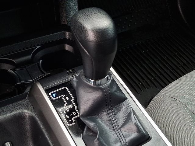 2022 Toyota Tacoma 4WD SR