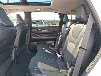 2023 INFINITI QX60 LUXE