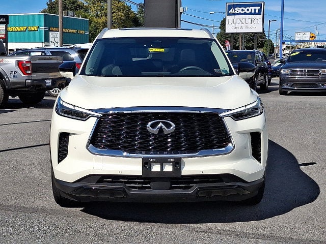 2023 INFINITI QX60 LUXE