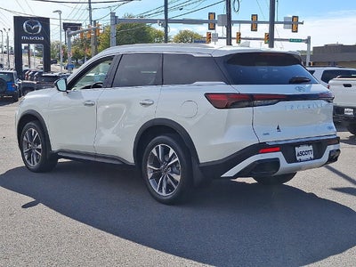 2023 INFINITI QX60 LUXE