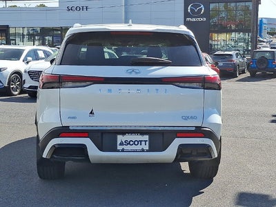 2023 INFINITI QX60 LUXE