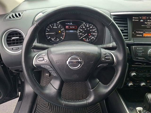 2019 Nissan Pathfinder SV