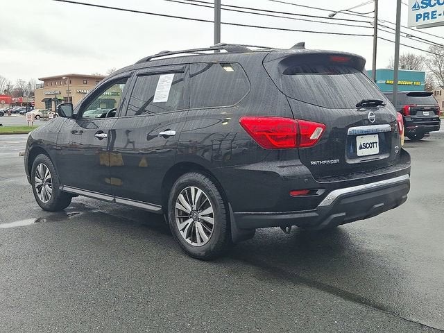 2019 Nissan Pathfinder SV