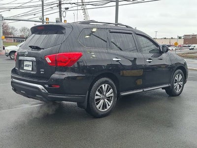 2019 Nissan Pathfinder SV