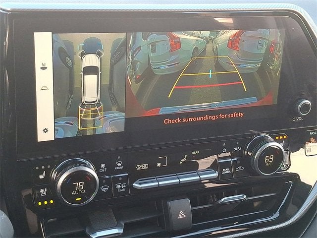 2024 Toyota Highlander Hybrid Platinum