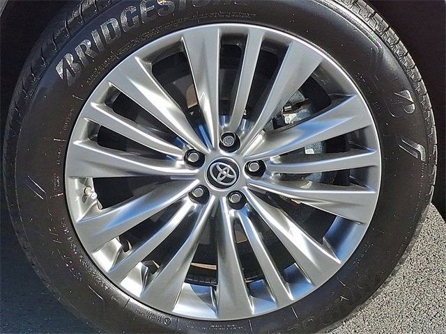 2024 Toyota Highlander Hybrid Platinum