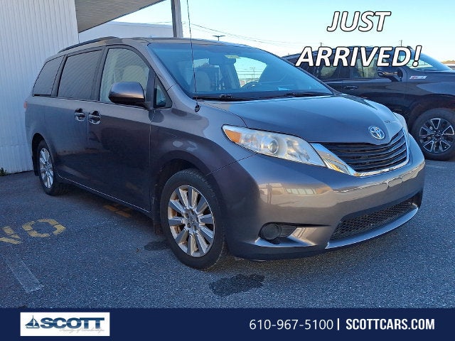 2014 Toyota Sienna LE