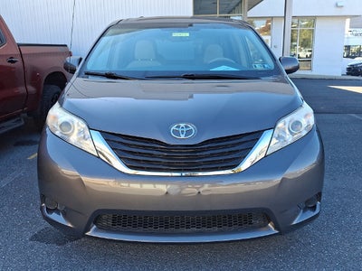2014 Toyota Sienna LE