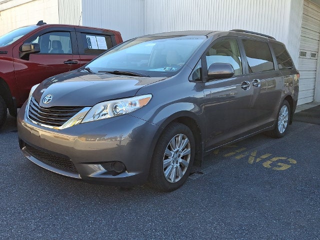 2014 Toyota Sienna LE