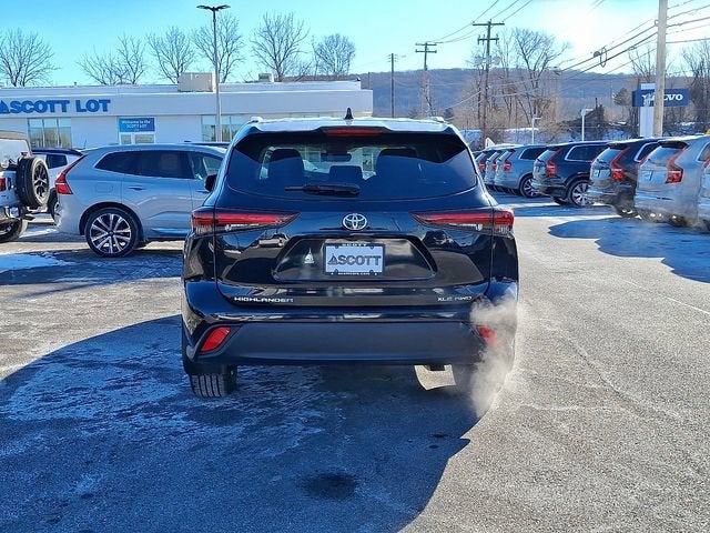 2024 Toyota Highlander LE