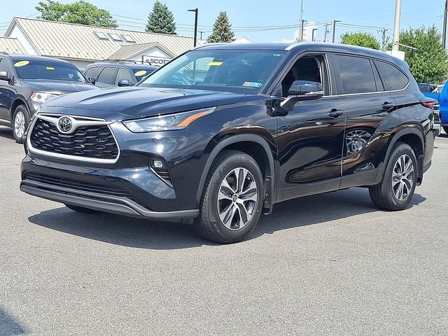 2024 Toyota Highlander LE