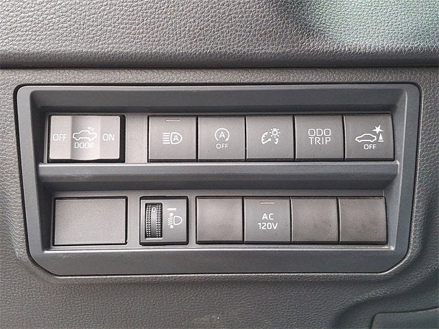 2022 Toyota Tundra 4WD SR5